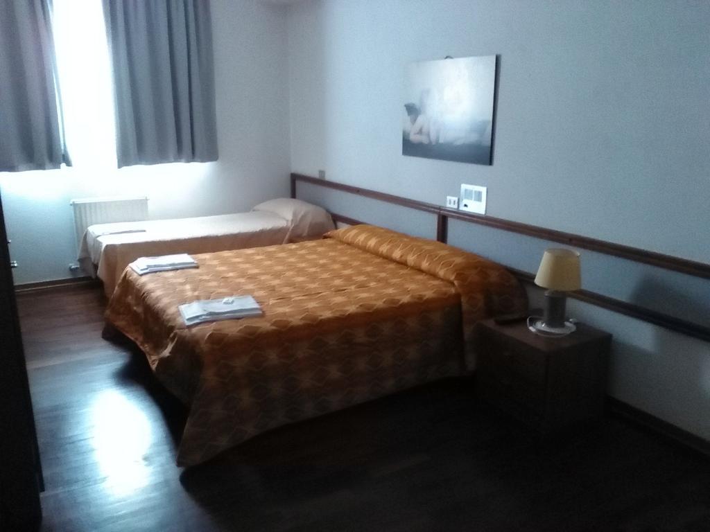 Hotel Cristallo Assergi Room photo